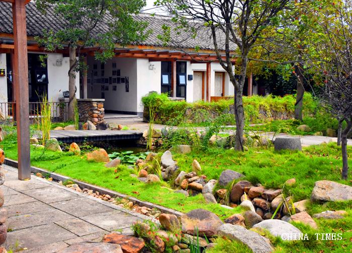 056老城民宿庭院（摄影：冯赣.jpg