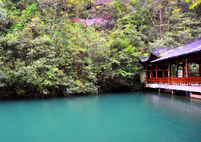 06千佛山水景（摄影：冯赣勇.jpg