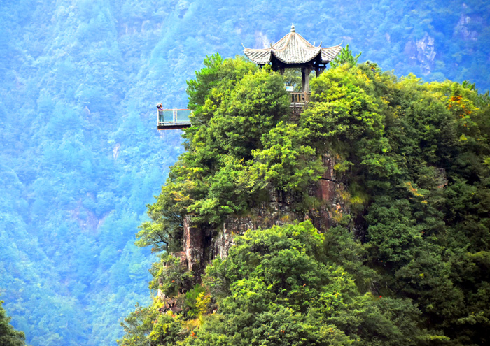 017南岩尖山景（摄影：冯赣勇.jpg