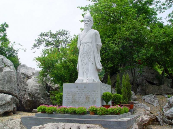 15石钟山的苏东坡像.jpg