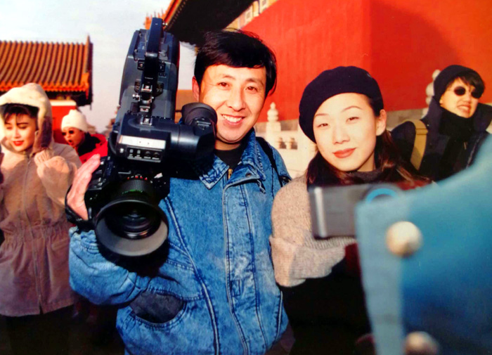 04与林忆莲留影（摄影：王炬.jpg