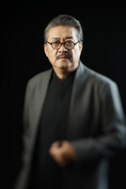 著名表导演艺术家佟瑞敏版“周朴园”：经典重构下流淌的真实人性1294.png