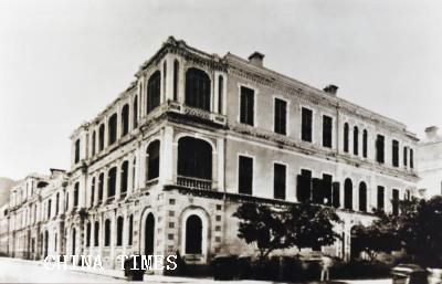 1614653001908031865.png 人民司法开拓者——梁柏台-2-1799.png