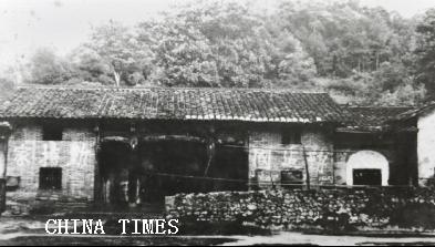 1614653101311002766.png 人民司法开拓者——梁柏台-2-12320.png