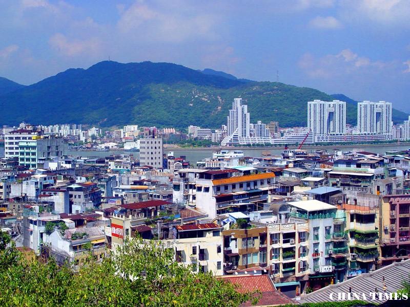 2俯瞰澳门（摄影：冯赣勇）.jpg
