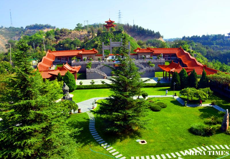 027俯瞰兰州碑林庭园（摄影：.jpg