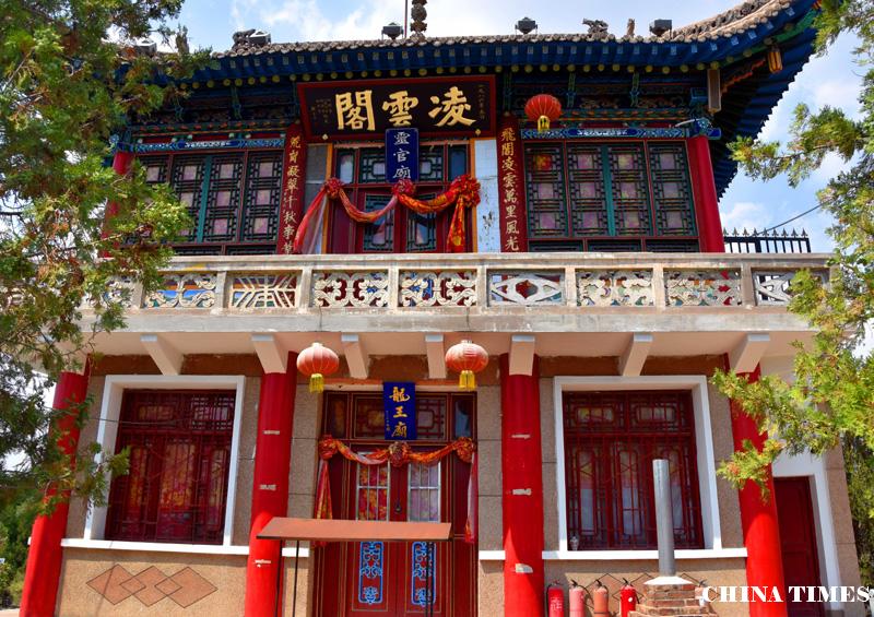 021近观凌云阁（摄影：冯赣勇.jpg