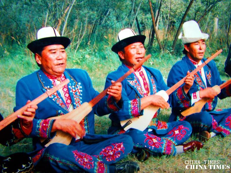 12民族歌曲联唱（摄影：冯赣.jpg