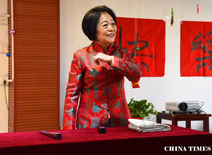 08袁派评书表演（摄影：冯赣.jpg