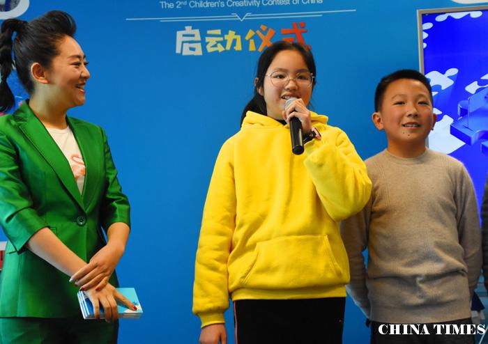 08孩子代表章烁瞳发言（摄影.jpg