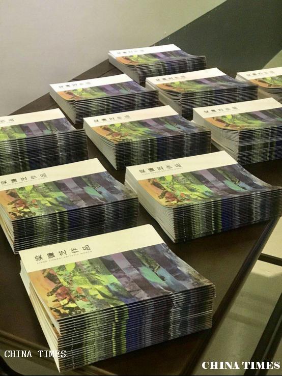 4月26新闻通稿+图文版+延续与线索+梁镰芝油画作品展701.png