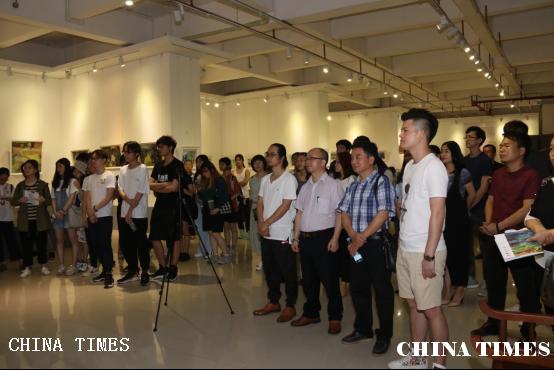 4月26新闻通稿+图文版+延续与线索+梁镰芝油画作品展118.png