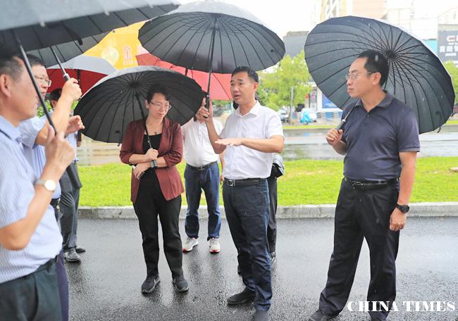 儋州市长朱洪武在那大城区调研“一创两建”工作:暗访整改要再梳理再回头再巩固