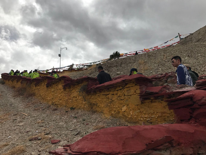 1592454326332678.jpg 005PCGLVzy7bAGvTu1c3a.jpg