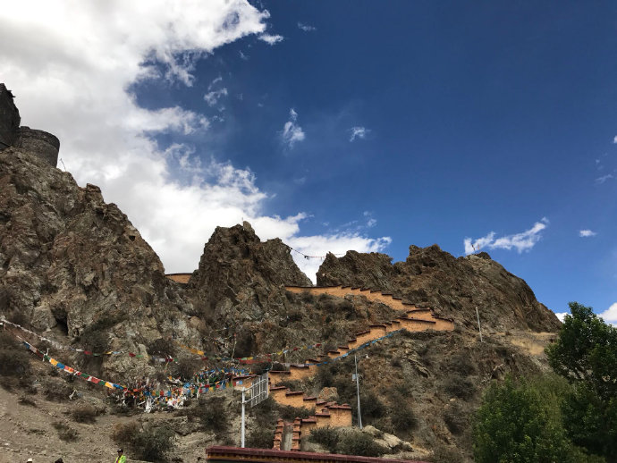 1592454494772721.jpg 005PCGLVzy7bAGsJUCKda.jpg