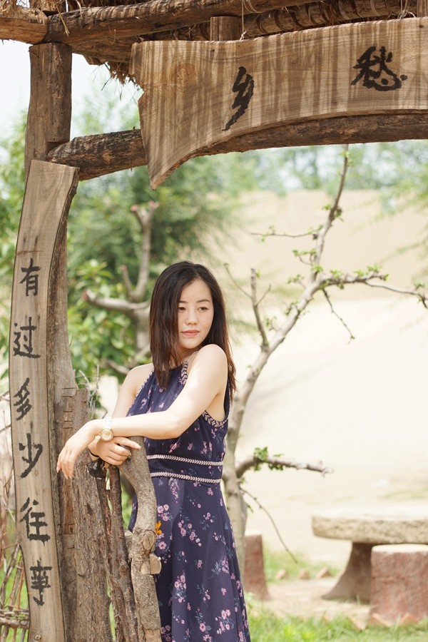 杨善庙外景人像