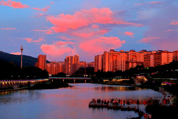 夕照翡翠城2 黄谟耿摄.jpg