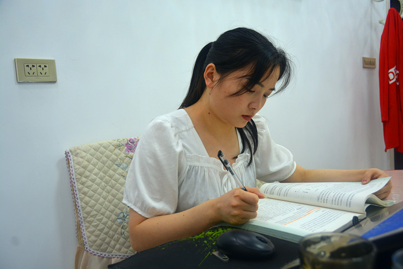 1600421955349934.jpg 认真学习_副本.jpg