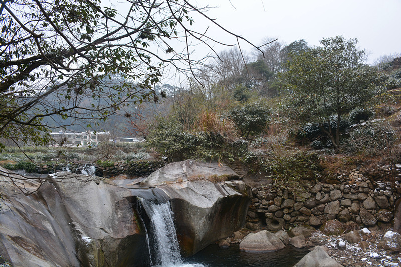 雪后汪胡村_副本.jpg