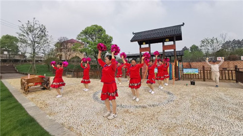 8E110B4E4862741022EE19694963C4CCEB080D84_size110_w696_h392_副本.jpg