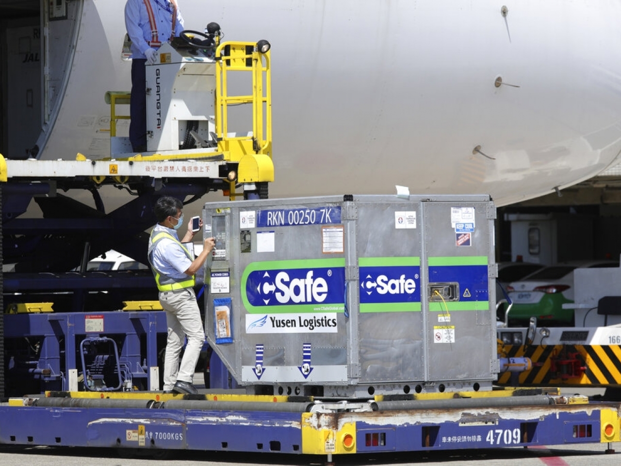 日本至今捐贈3批阿斯利康疫苗給台灣，圖為上周<a href=