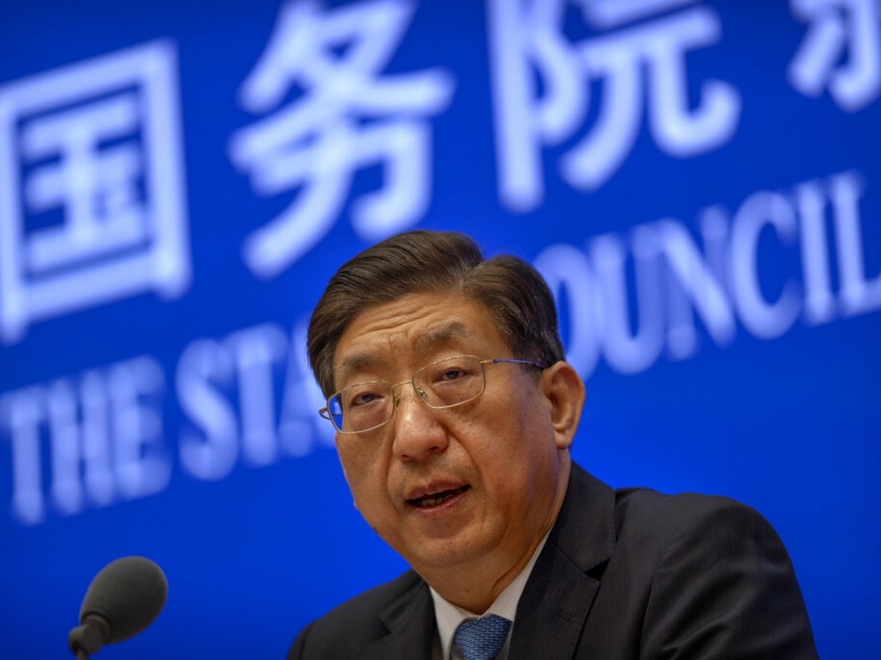 曾益新表示，世卫3月发表新冠病毒溯源研究的中国部分报告有价值、权威、经得起科学和历史检验。.jpg