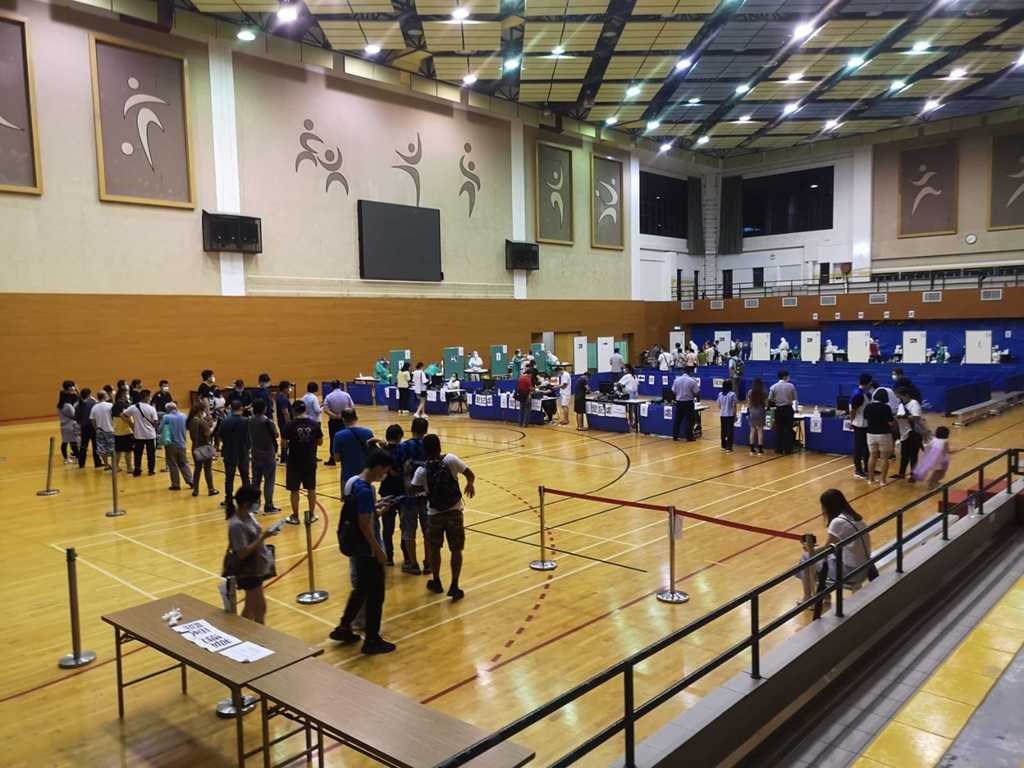 澳門全體民眾日前接受新冠病毒檢測，結果全部呈現陰性。圖為澳門當局設立的採樣中心。（澳門新聞局提供）.jpg