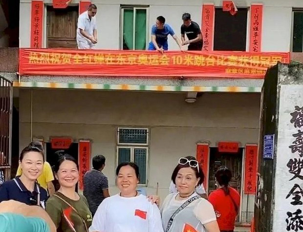 中国媒体报道，全红婵位于广东湛江的老家已热闹如旅游景点。（网络截图）.jpeg