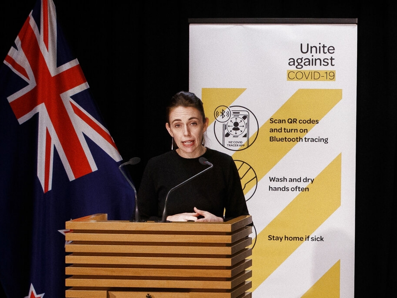 阿德恩呼籲民眾進一步減少接觸。（美聯社）.jpg