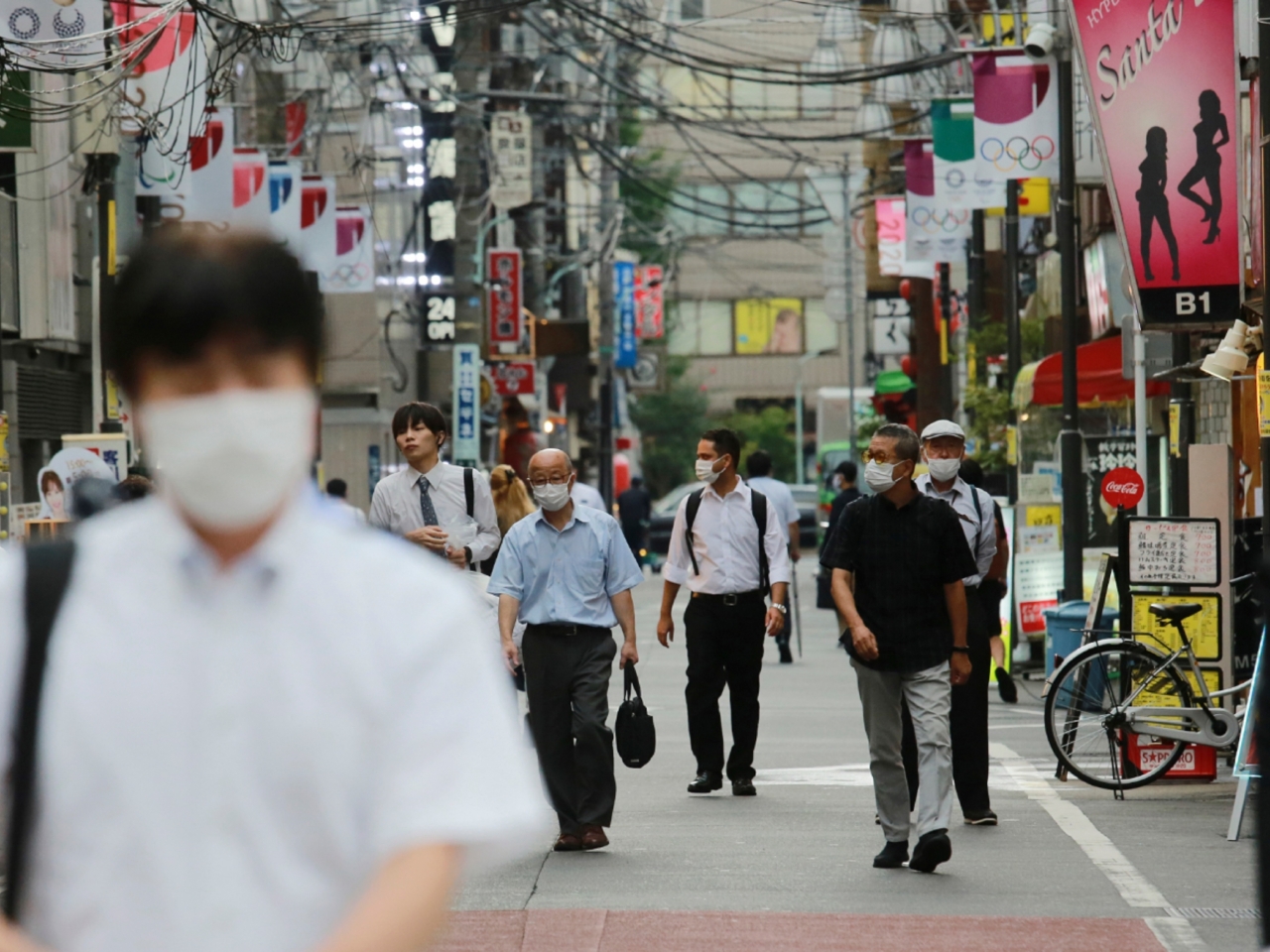1630549574202252.jpg 外界憂慮連串疫苗疑受污染的報告,將拖慢政府的疫苗接種計劃。(美聯社資料圖片).jpg