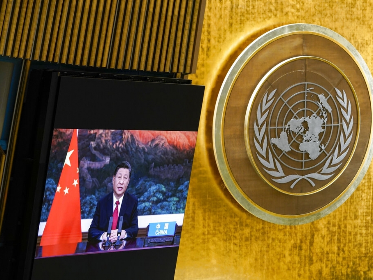 習近平透過視像向聯合國大會發言。（美聯社）.jpg