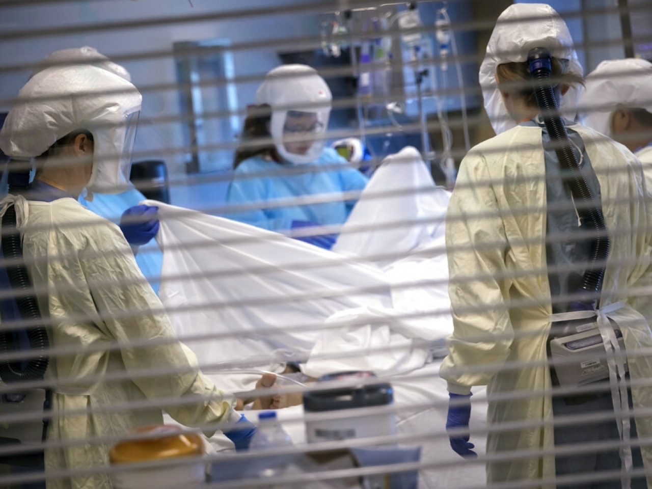 1633146364695863.jpg 美國逾70萬人死於新型肺炎。(美聯社).jpg