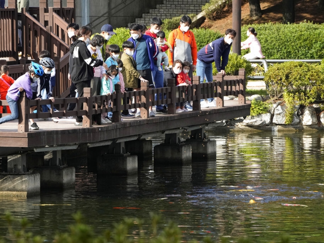 南韓新增1050宗新型肺炎確診病例，是7月7日以來的新低；另外多8 人死亡。.jpg