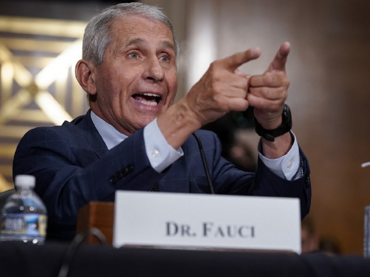 1634698629735202.jpg 福奇表示美國可能迎來另一次疫情高峰,政府應透過提高新冠疫苗接種率,遏止病例激增。(法新社資料圖片).jpg