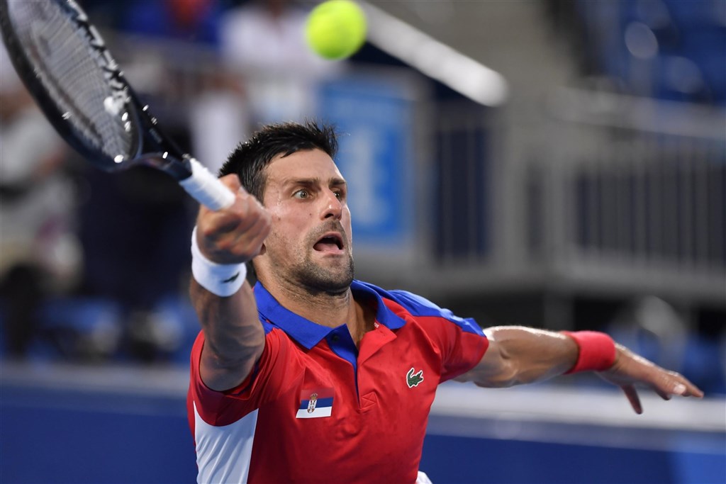 9度在澳網男單封王的喬科維奇（圖）拒絕透露疫苗施打狀況，他可能無法出戰今年的澳洲網球公開賽。（共同社）.jpg