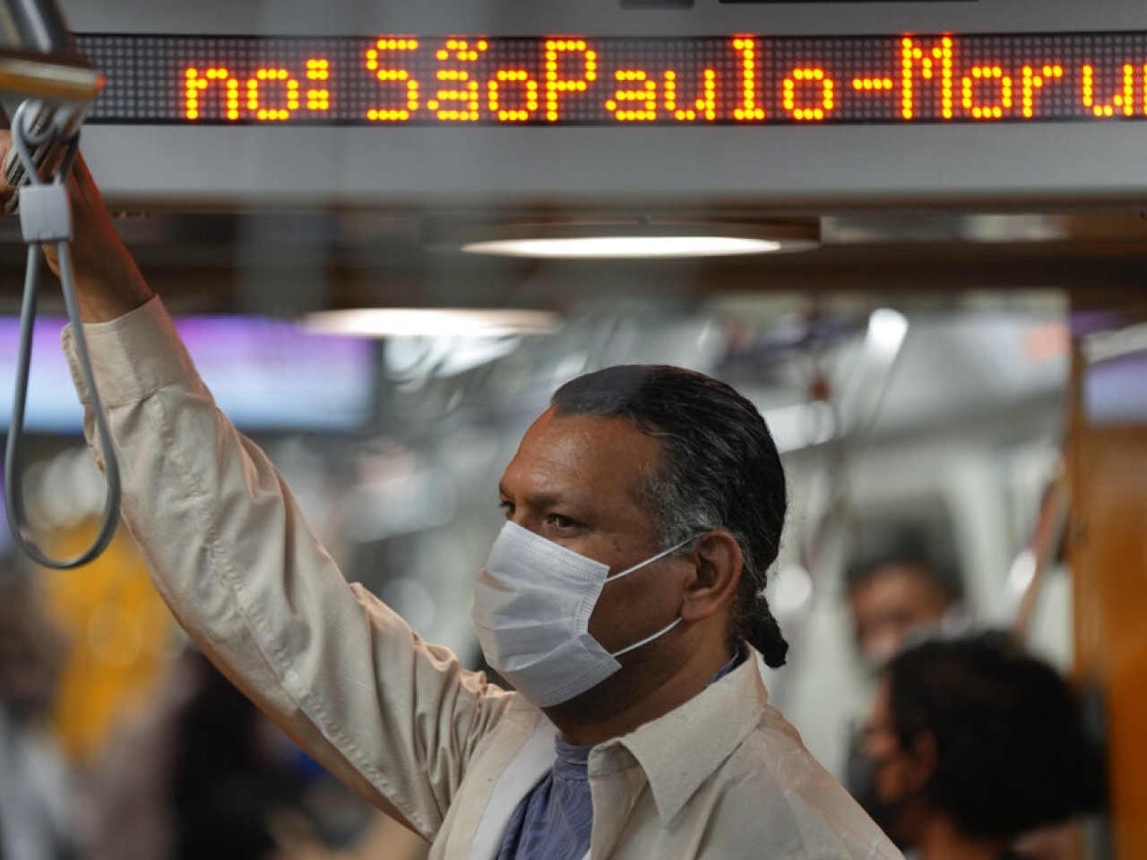 1639193751194178.jpg 巴西疫情仍然持續,當地亦有錄得Omicron變種病毒個案。(美聯社資料圖片).jpg