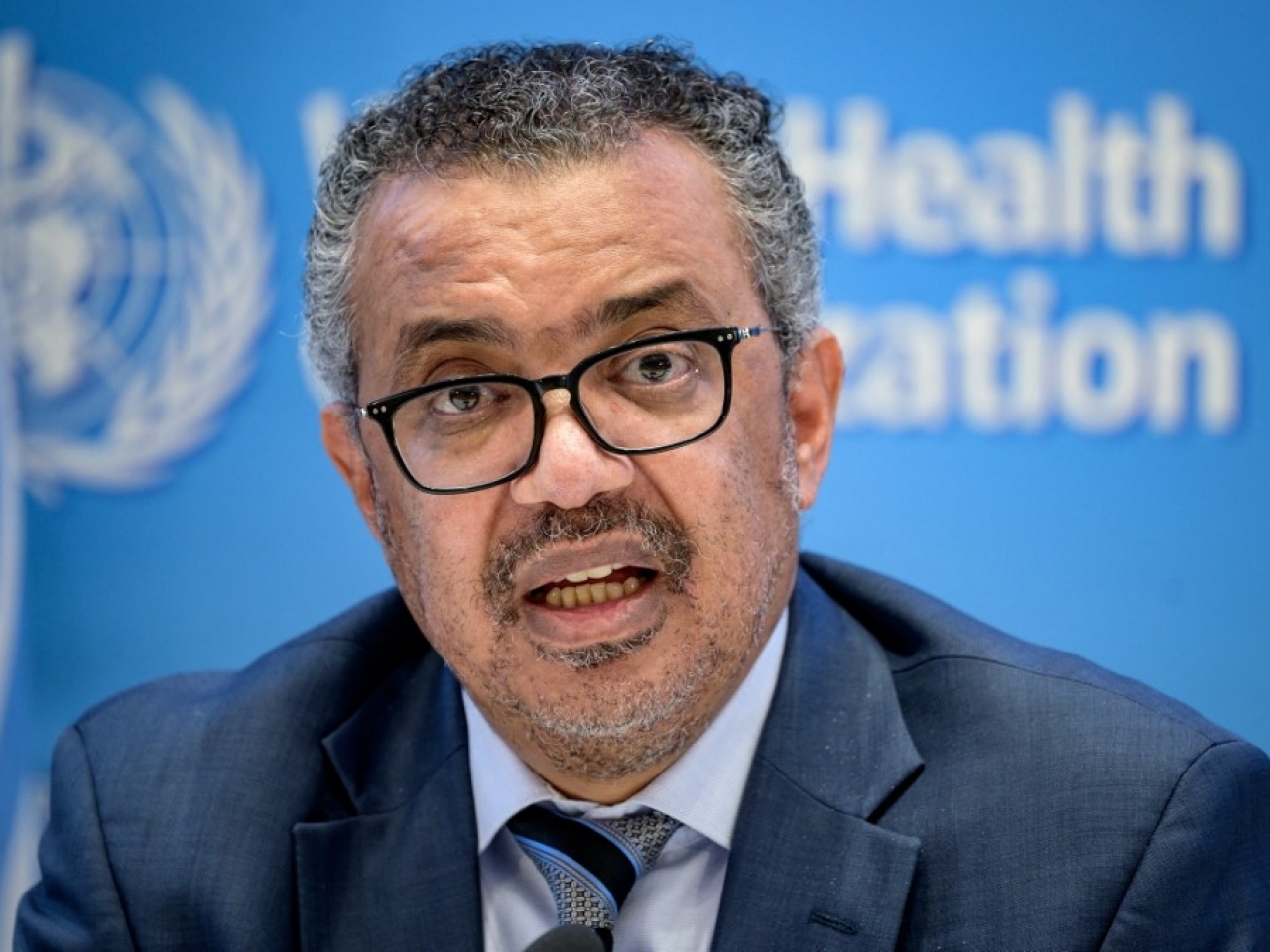 1641518918882647.jpg 譚德塞說,Omicron變種病毒令新增個案海嘯式增加。(法新社資料圖片).jpg