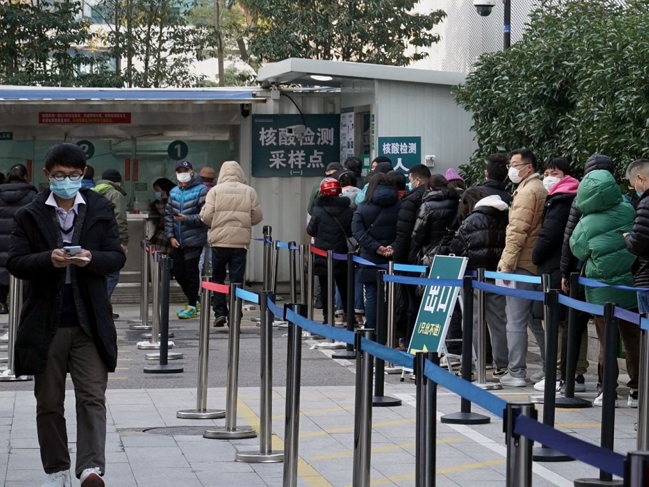 上海的檢測站除夕仍然開放。（新華社資料圖片）.jpg