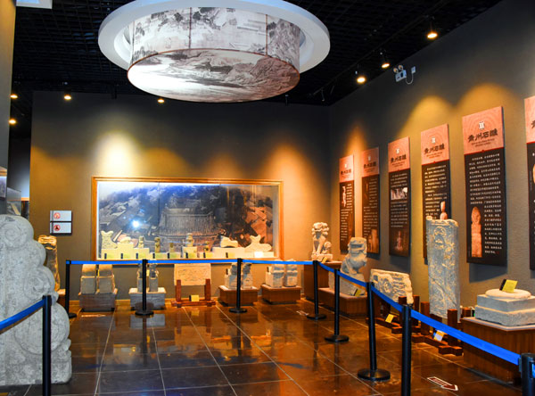 020古城展馆内一角.jpg