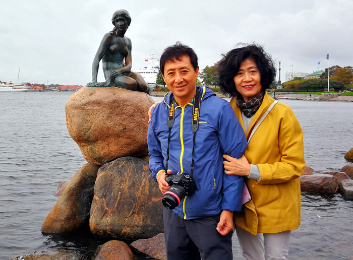 015雕像留影（摄影：蕾蕾）.jpg