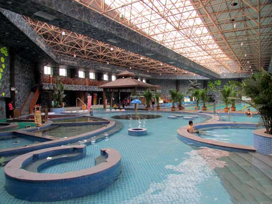 030帝曼温泉戏水馆.jpg