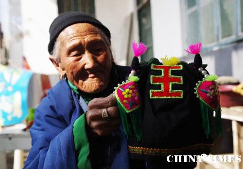 山东平邑郑城：虎头鞋虎头帽 一针一线串起沂蒙记忆