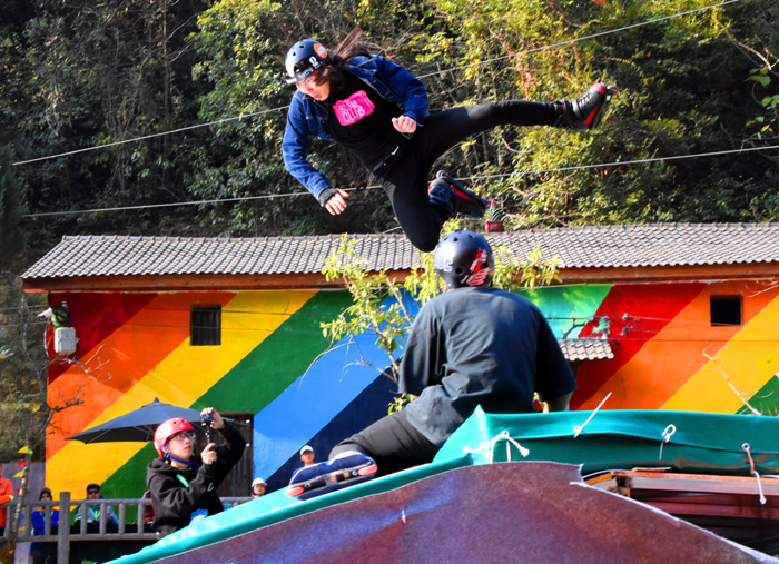013抛台极限轮滑（摄影：冯赣勇）.jpg