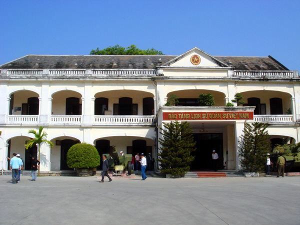 02-越南军事历史博物馆.jpg