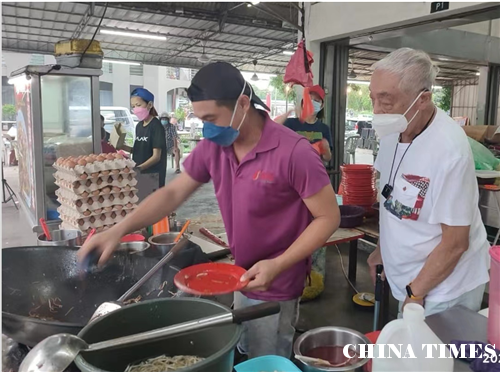 港星曾江居銮尝美食