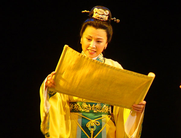8剧中人母后-（夏立言-饰）.jpg