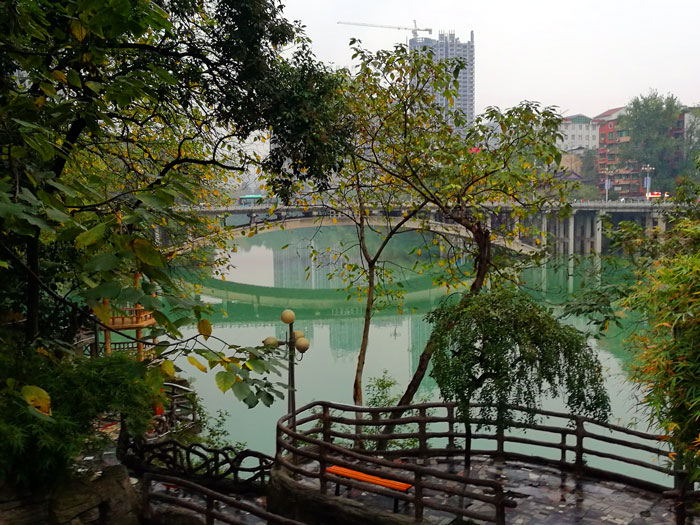 03铜仁河滨公园.jpg