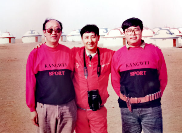 1657183148358010.jpg 06与记者站两位站长留影.jpg