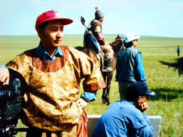 1657183426850566.jpg 026外景地留影.jpg