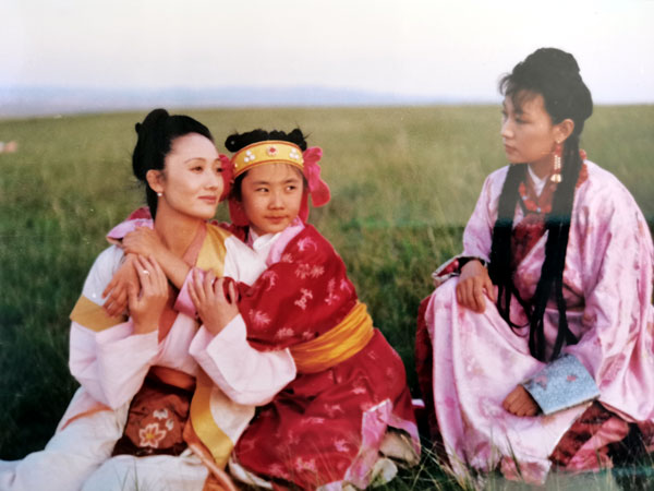 1657184012895851.jpg 044外景地留影.jpg